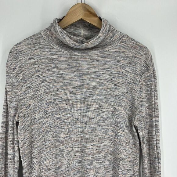 We The Free People Tunic Top Size Medium Stonecold Ribbed Split Back Turtleneck - Picture 2 of 8